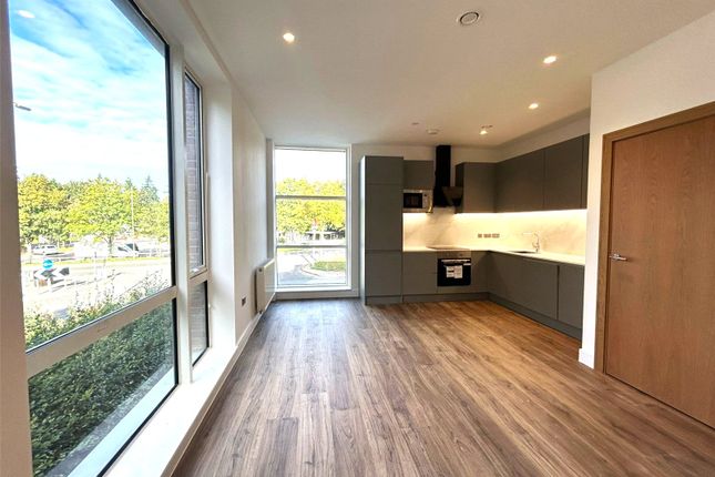 1-bed flat on Waterfront, Hampshire, £1,390/mo