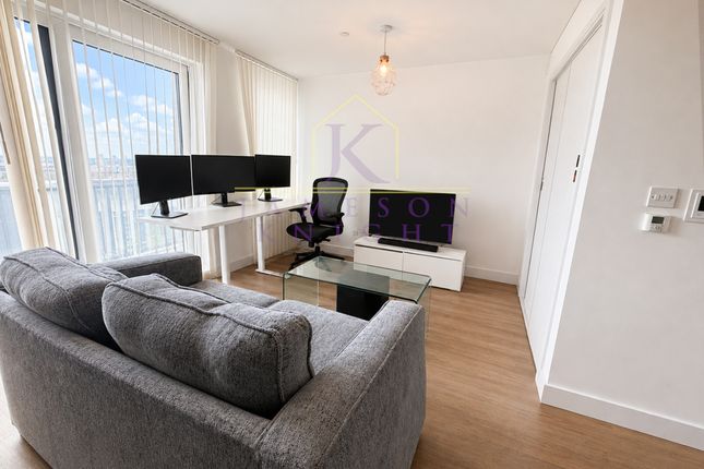 Flat 95 Ivy Point 5, Hannaford Walk, Greater London photo 3
