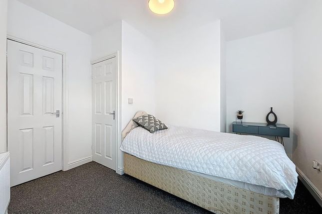 11 Cumnock Place, Cardiff photo 3