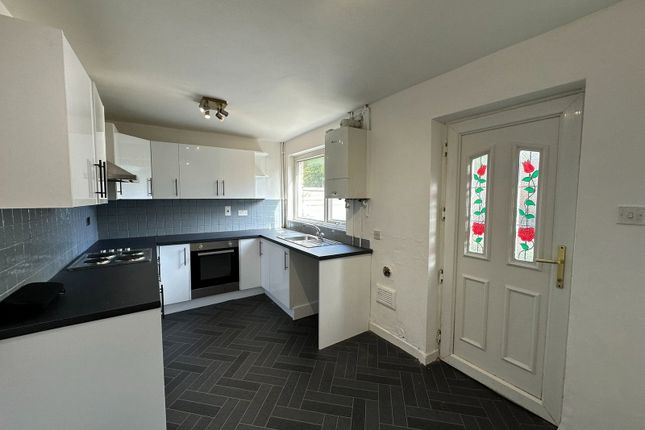 14, Thorsby Avenue, Hyde photo 5