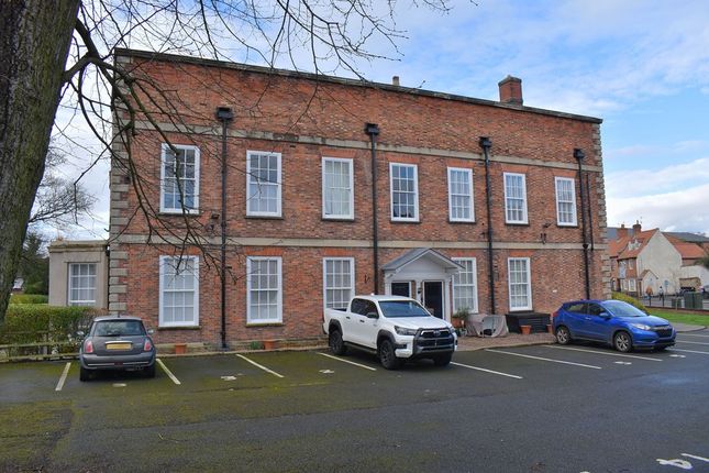 2-bed flat on 10 Bishops Place, 20 Balderton Gate, Newark, £180,000