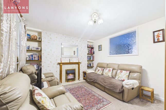 46, Tyntyla Road, Pentre photo 3