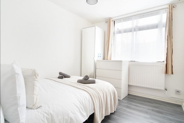 Flat to rent in Ivatt Place, London