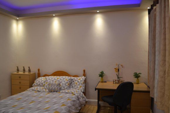 Bedroom Photo 1