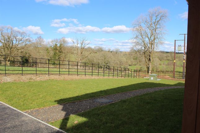 Otter Barn, Coombekeale Farm, Launceston photo 4