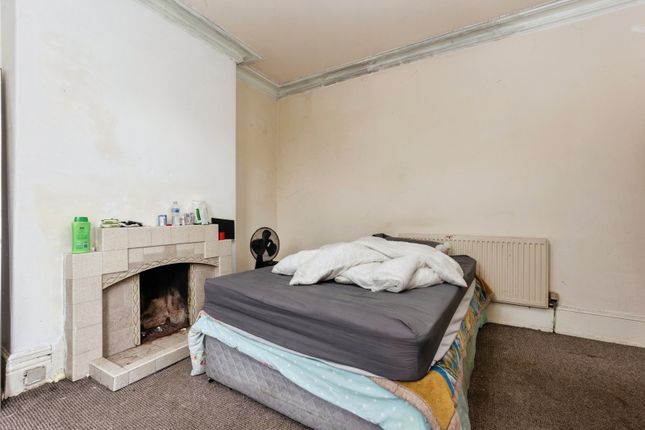 35, Moorton Avenue, Greater Manchester photo 2