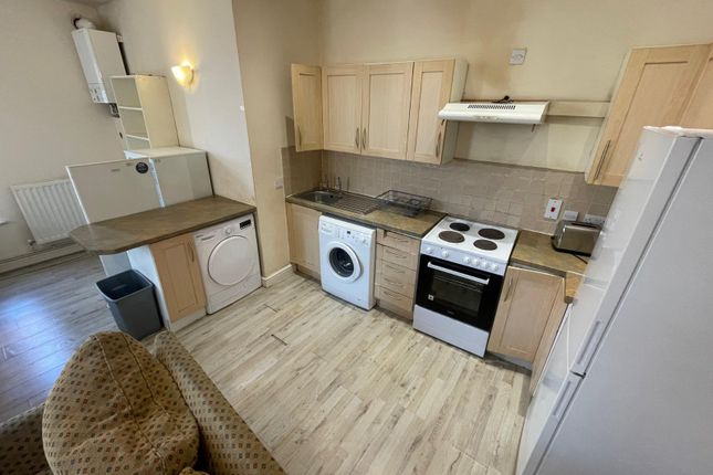 Brudenell Avenue, Leeds photo 3