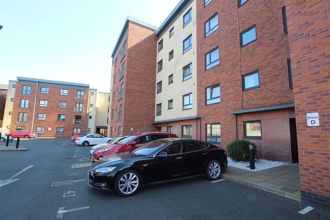 Thumbnail Flat for sale in Western Road, Leicester