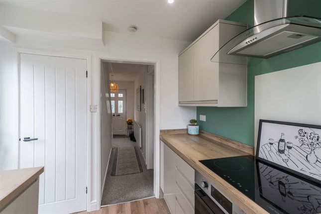 16, Raldan Close, Barry photo 5