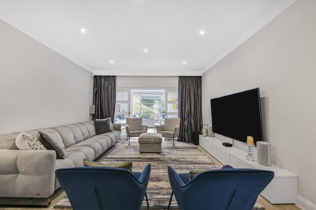 60, Litchfield Way, London photo 4