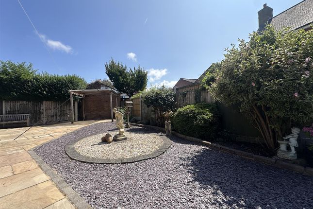 3, Gorse Lane, Preston photo 3