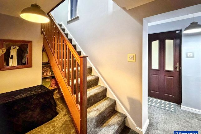 35 Ennismore Green, Luton photo 4