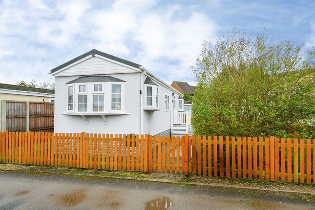 1-bed caravan on 43, St Nicholas Park Butts Lane, OXFORD, £125,000