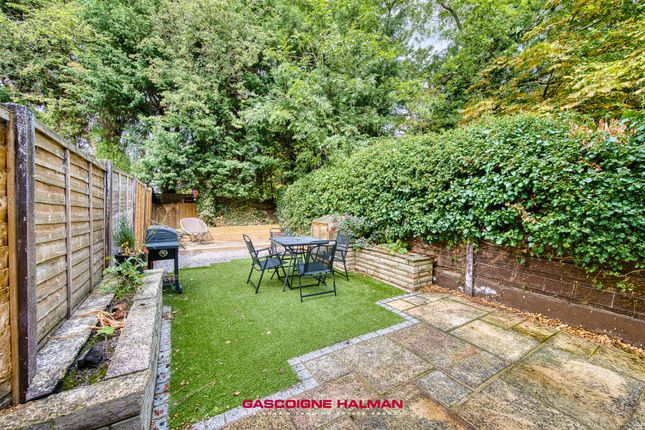 6 Plymouth Drive, Stockport photo 4