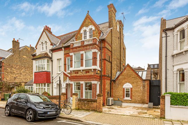 Semi-detached house for sale in Klea Avenue, London