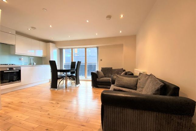 Flat 8, 2-8 Shirley Street, London photo 5