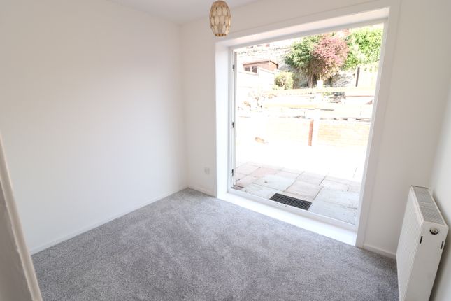 22, HARVEST CLOSE, UPPER  GORNAL photo 5