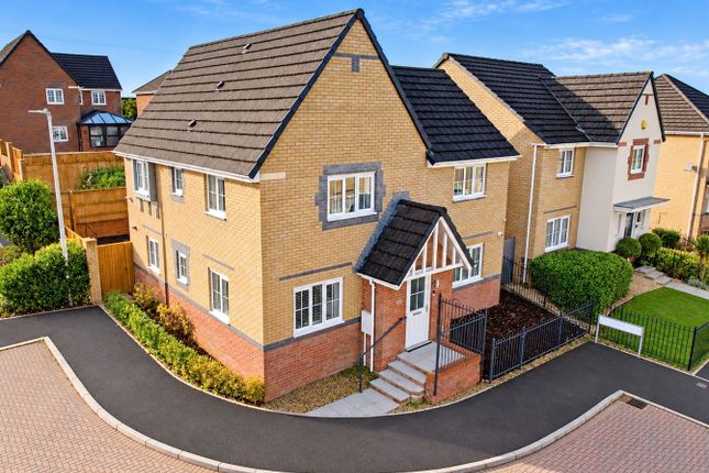 4-bed detached on Cae Morfa, Neath, £335,000