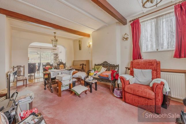 11, Rookwood Avenue, Wallington photo 3
