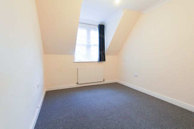 Flat 8 Kanwar Heights 2, Avondale Road, Greater London photo 4