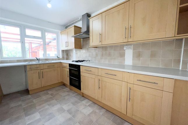 Semi-detached house to rent in Atherstone Road, Loughborough