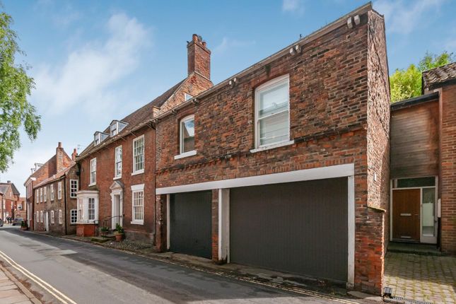 9, Newbegin, Beverley photo 2