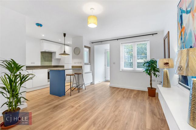 23, Hallen Close, Bristol photo 5