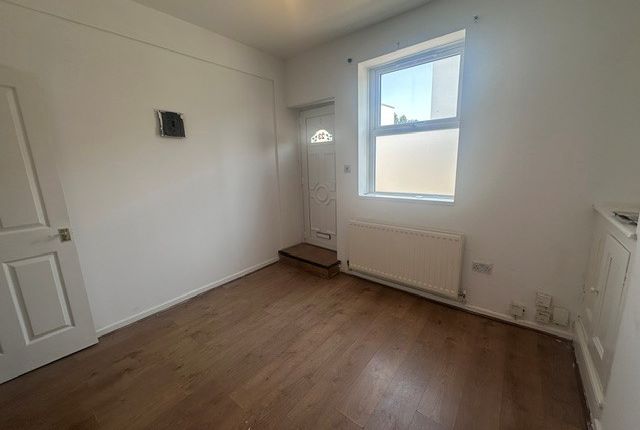 23, Kidderminster photo 5