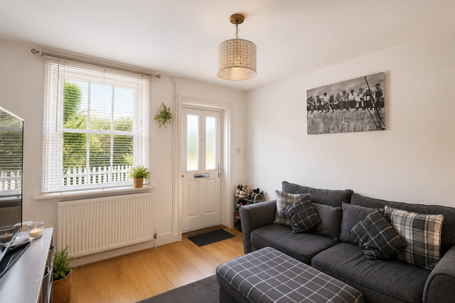 5 Southview Cottages, Newchapel Road, Lingfield photo 2