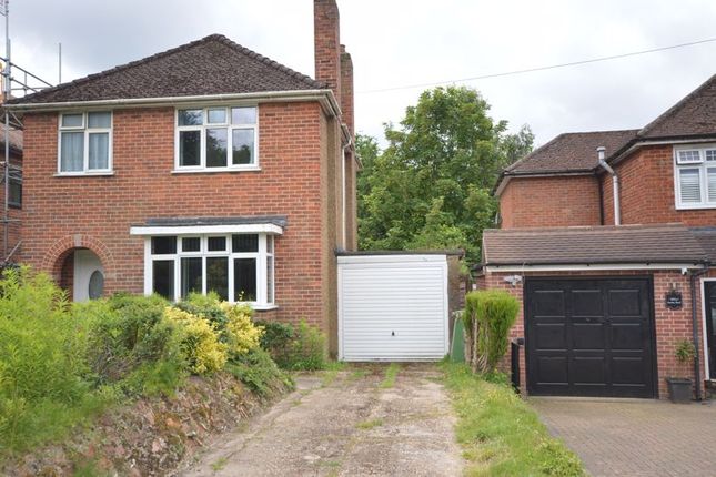 Thumbnail Detached house to rent in London Road, Wooburn Green, High Wycombe