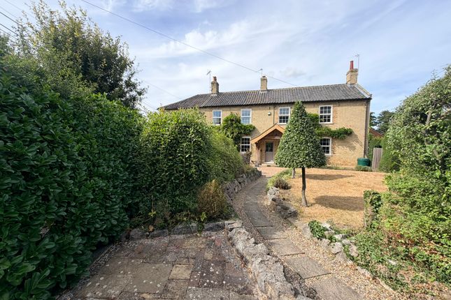 2 Crossbow Cottages, London Road, Beccles photo 2