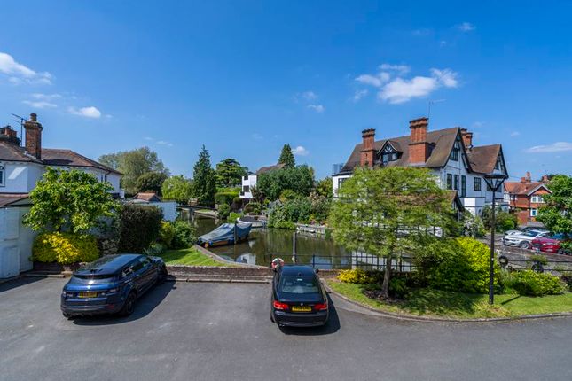 Town house for sale in Marlow Mill, Mill Road, Marlow