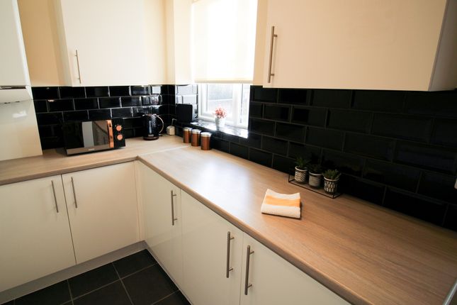 Room to rent in Grange Lane, Maltby