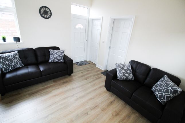 Room to rent in Lorne Road, Thurnscoe