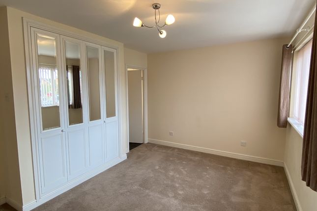 Detached house to rent in Porchester Close, Leegomery, Telford