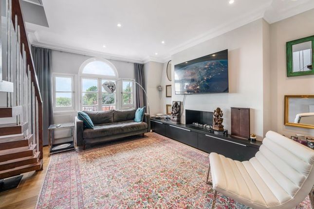 Flat for sale in Fortune Green Road, West Hampstead, London