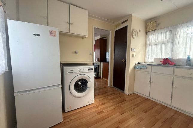 36, The Dome Village, Essex photo 4