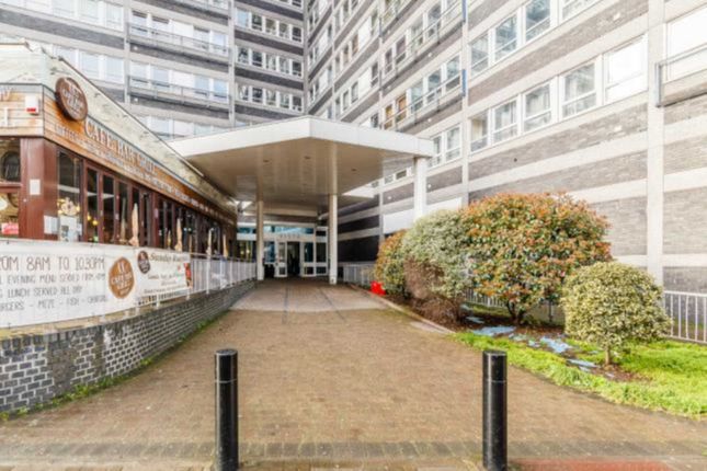 Thumbnail Flat to rent in Vista Building, Woolwich