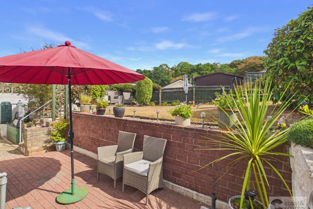 4 Bracken Close, Newton Abbot photo 2