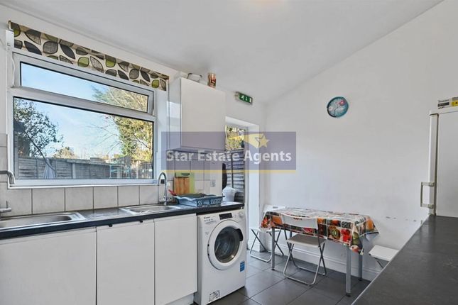 Property for sale in Sundew Avenue, London