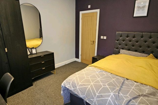 73, Shaftesbury Road, Manchester photo 2
