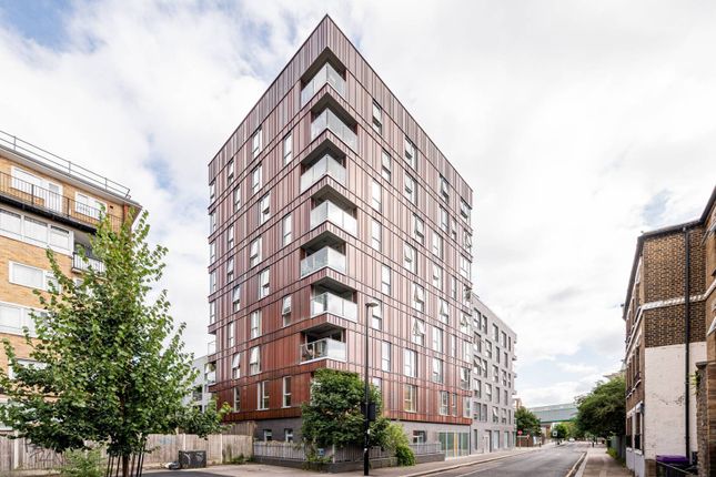 Thumbnail Flat for sale in Verdigris Apartments, Old Bethnal Green Road, Bethnal Green, London