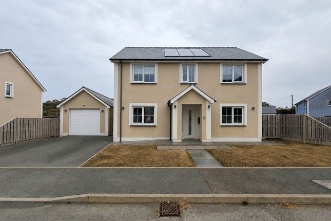 3-bed house on Clos Carrog, Llanrhystud, £389,950