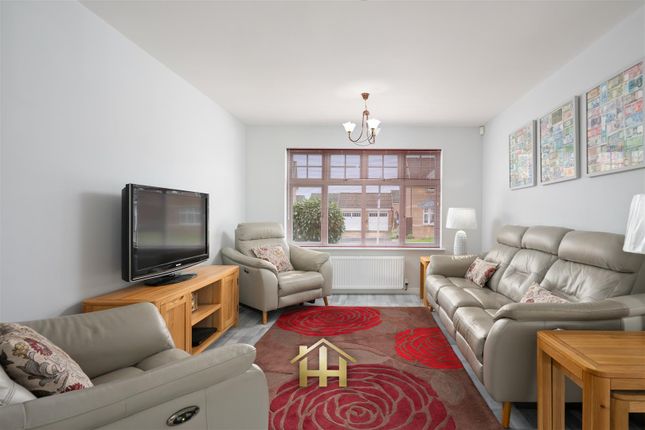 34, Colin Gibson Drive, Dundee photo 3