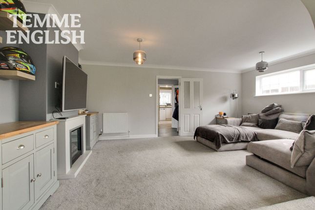 195a Swan Lane, Wickford photo 3