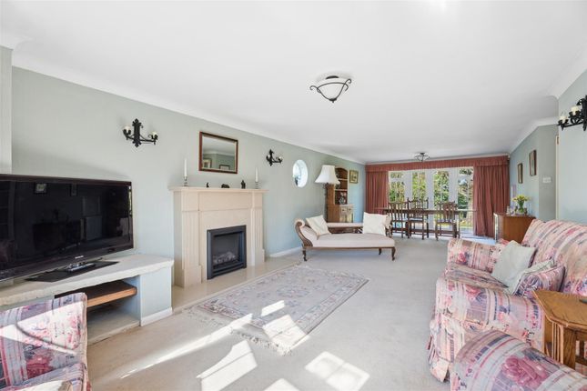 1, Orchard Way, Newport Pagnell photo 3