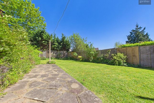 12, The Queens Drive, Rickmansworth photo 4