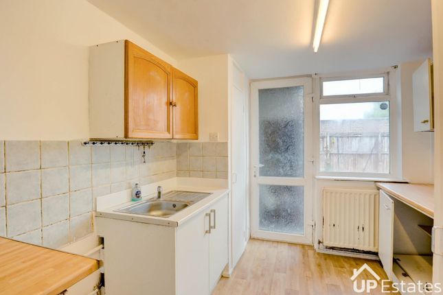 8, Benedict Square, Coventry photo 4