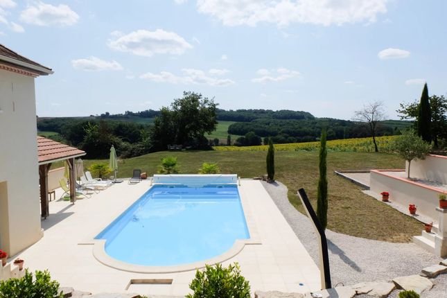Villa for sale in Monclar, Lot Et Garonne, Nouvelle-Aquitaine
