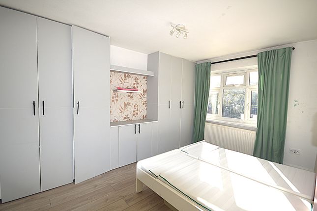 152, Windermere Avenue, Wembley photo 4